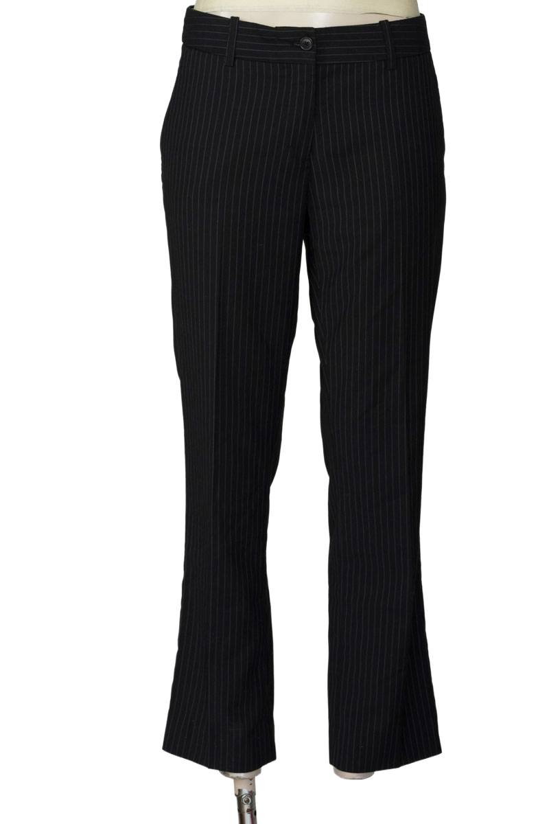 Pantalones color Negro - Armi